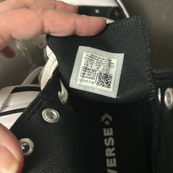 Converse AllStars. Black with gold/silver stars. 4.5US kids. Women’s 6.5 Euro 37 - Picture 2 of 2